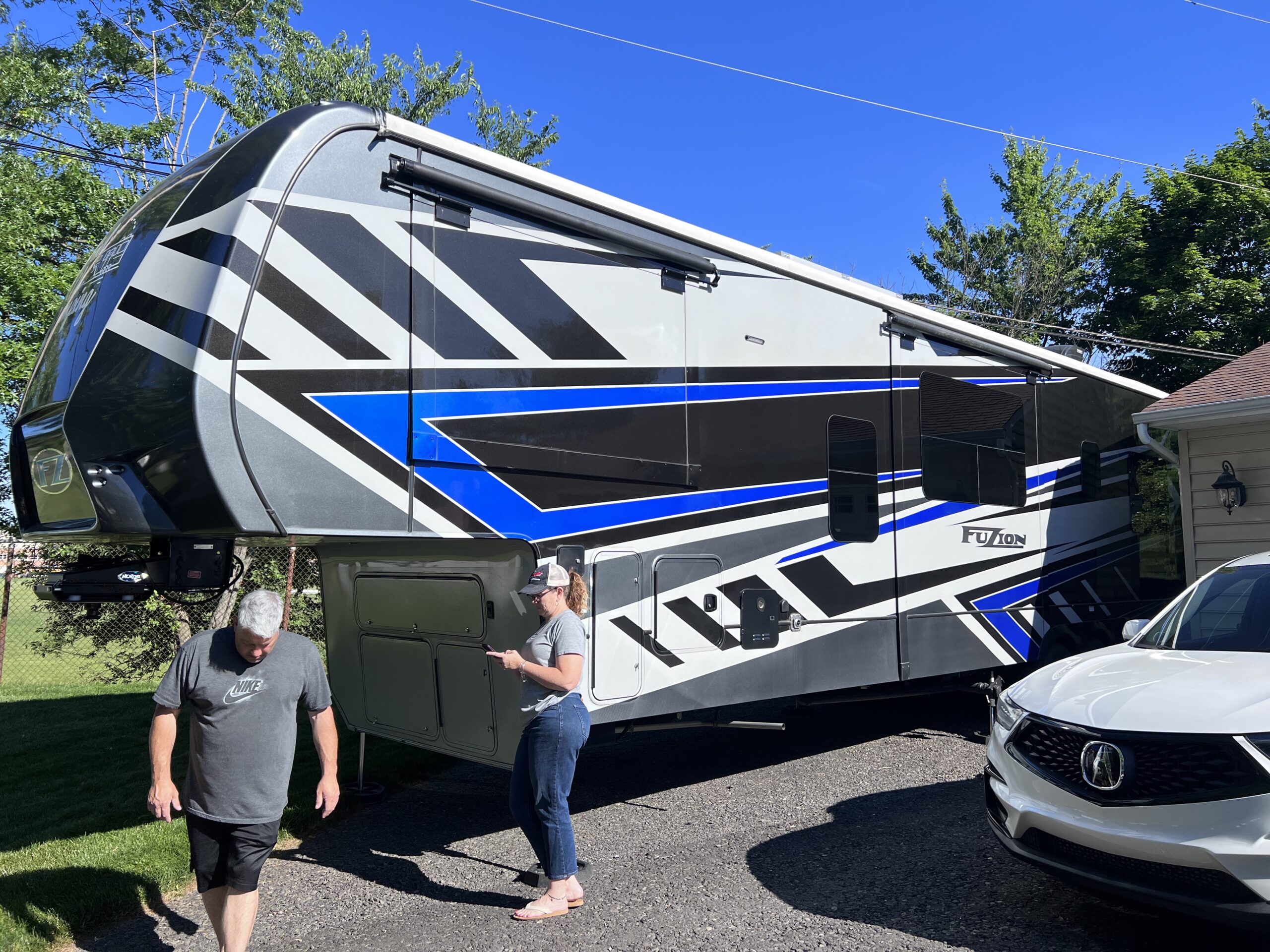 moochdocking in a relatives driveway