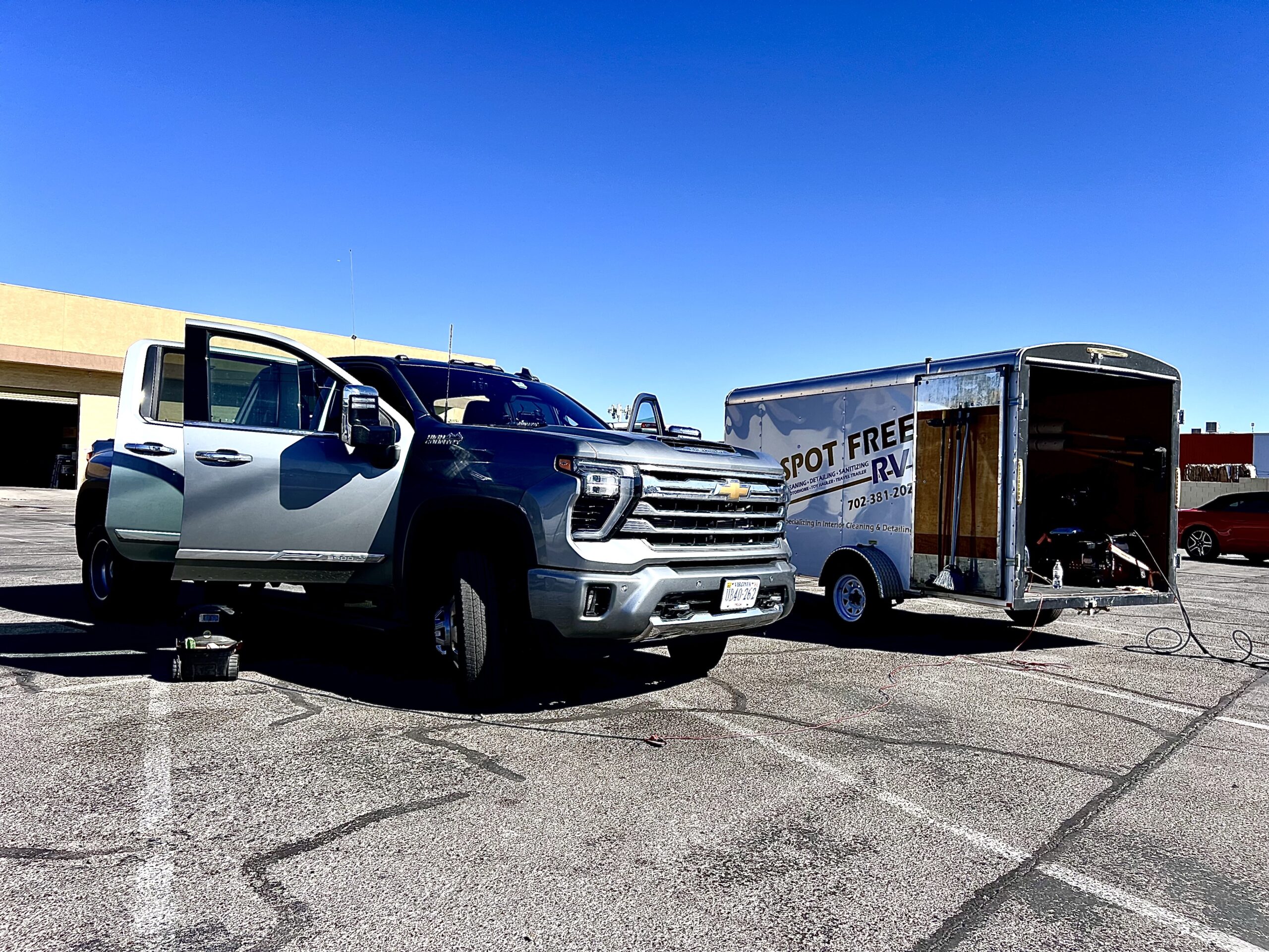 Finduscamping Truck getting a well deserved wash